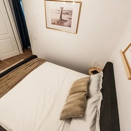 Appartement 128 *