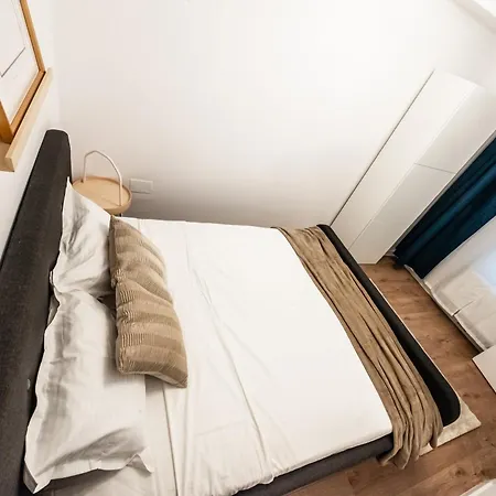 128 Apartment *